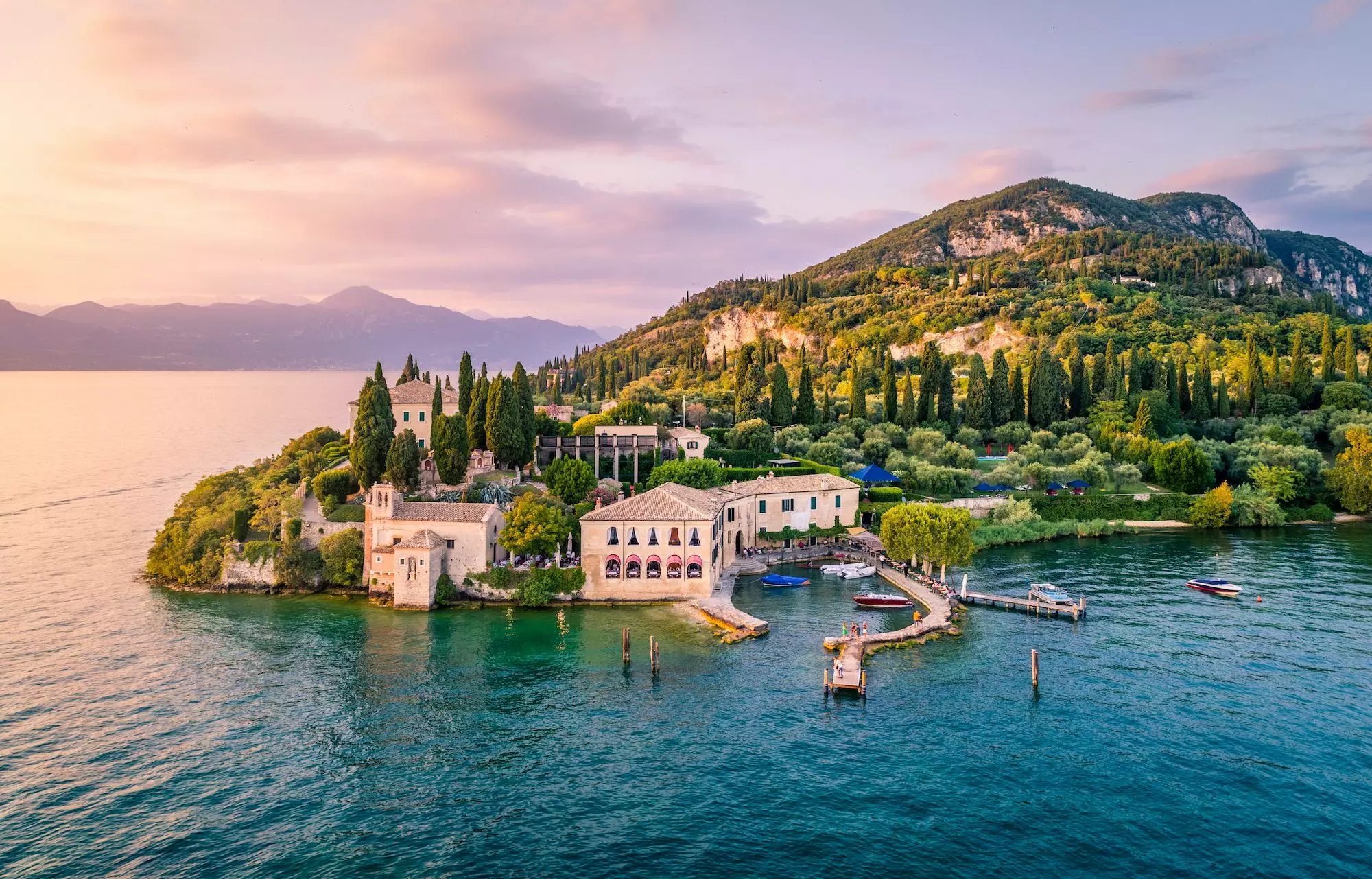 Garda tó, Olaszország – Látnivalók, városok, és strandok 2023