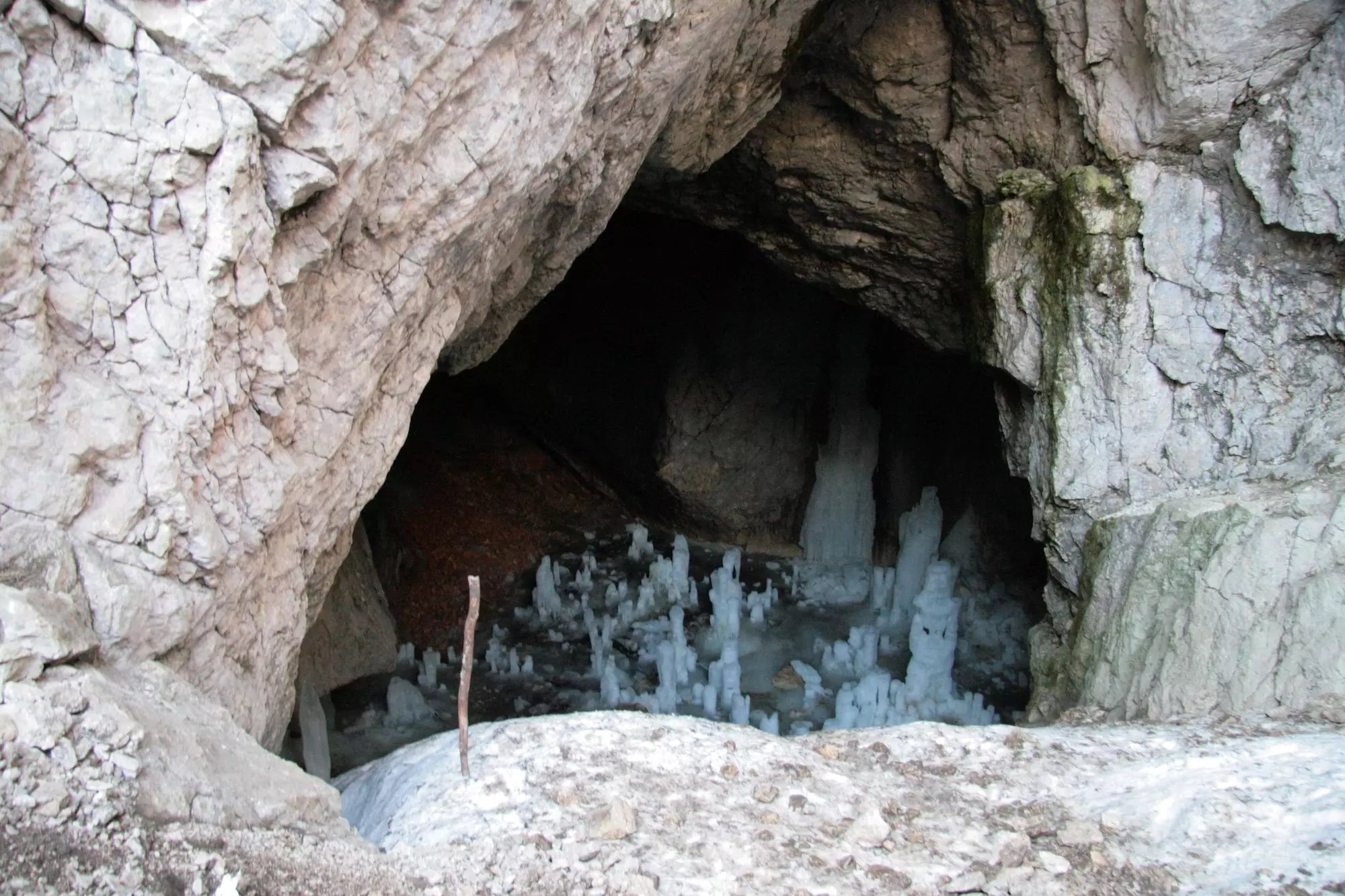 Jégbarlang a Durmitor Nemzeti Parkban - Ledena Pecina
