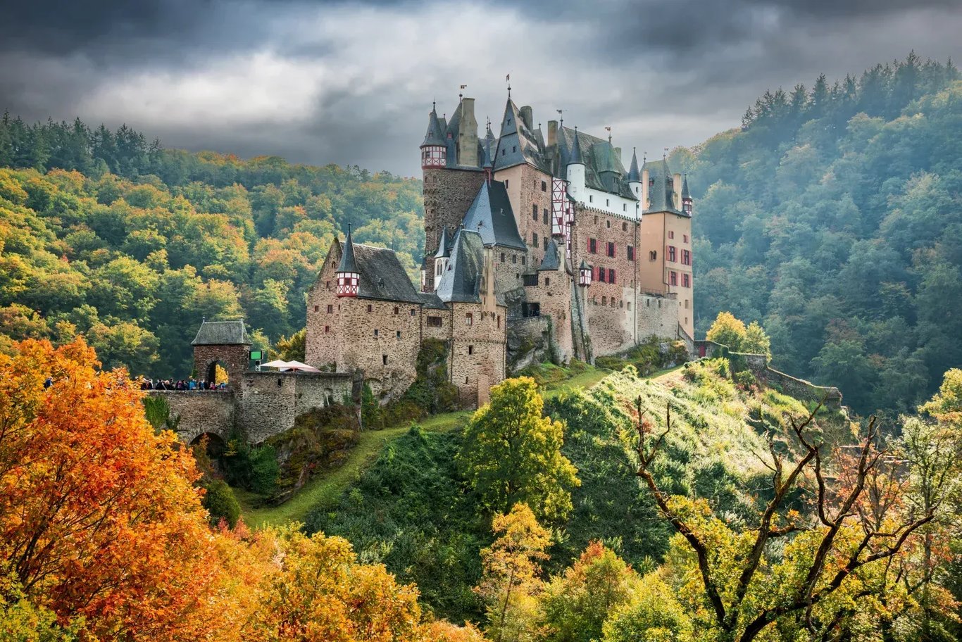 Eltz Castle, Germany - Opening hours, parking, tours ...